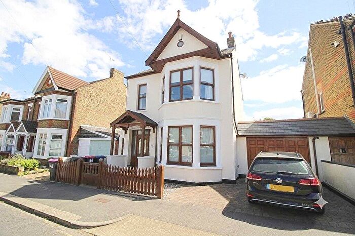5 Bedroom Detached House For Sale In Ronald Park Avenue, Westcliff-on-Sea, Essex, SS0