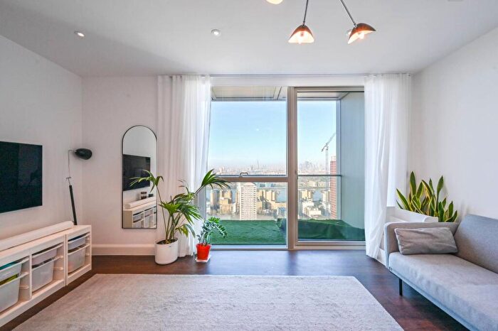 1 Bedroom Flat For Sale In Salvor Tower, Canary Wharf, London, E14
