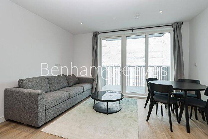 1 Bedroom Flat To Rent In Viola House, Southall, UB1