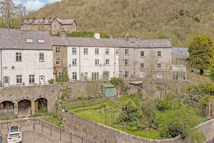 3 Bedroom House For Sale In Pancake Cottage, Dale Terrace, Cressbrook, SK17