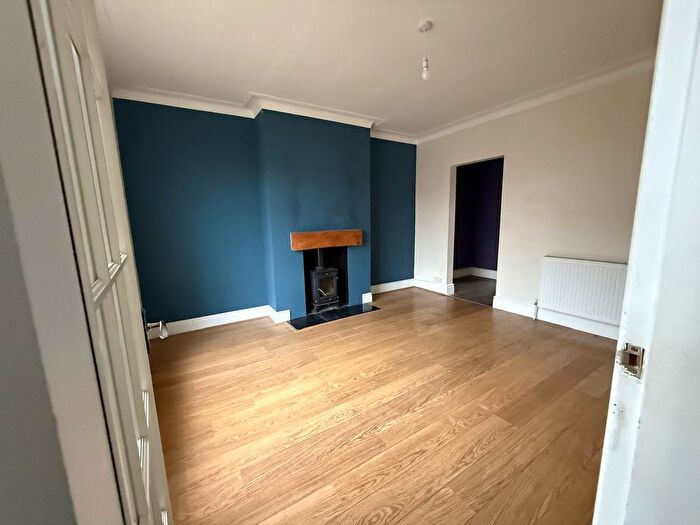 4 Bedroom Semi-detached House To Rent In Willson Road, Englefield Green, TW20