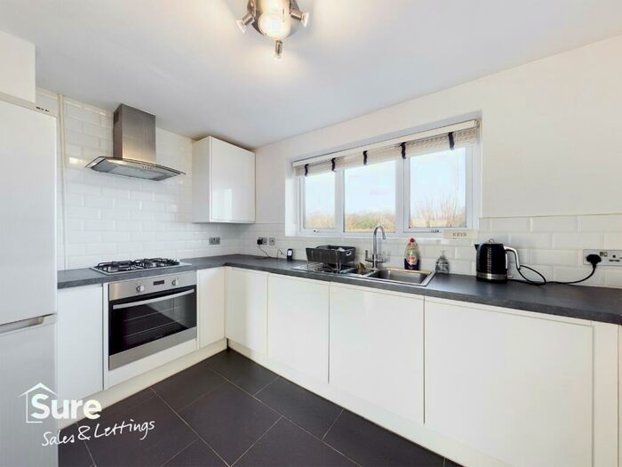 1 Bedroom Apartment To Rent In Fletcher Way, Hemel Hempstead, Hertfordshire, HP2