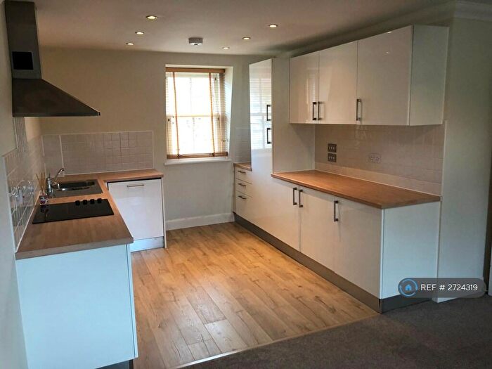 1 Bedroom Flat To Rent In Eveleigh Avenue, Bath, BA1
