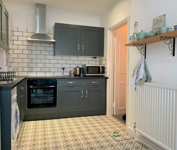 2 Bedroom Flat To Rent In Beach Road, St. Mildreds Court Beach Road, CT8