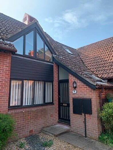 2 Bedroom Terraced House To Rent In Christchurch, BH23