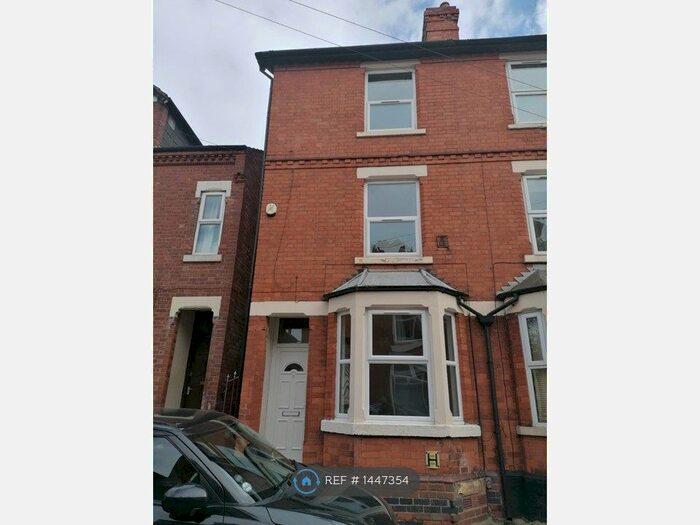 4 Bedroom End Of Terrace House To Rent In Lees Hill Street, Nottingham, NG2