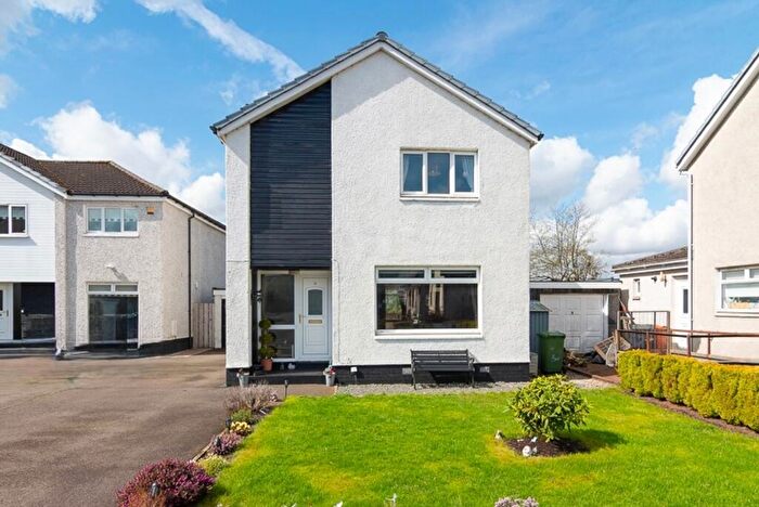 3 Bedroom Detached House For Sale In Craigbarnet Avenue, Torrance, G64