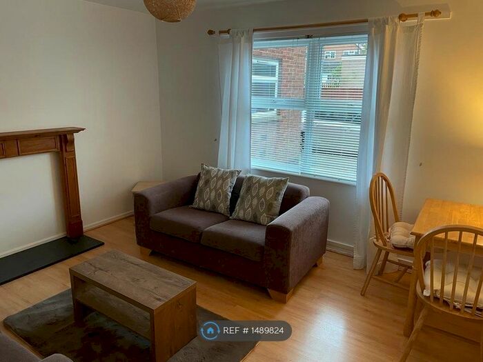 1 Bedroom Flat To Rent In Dean Court, Derby, DE23