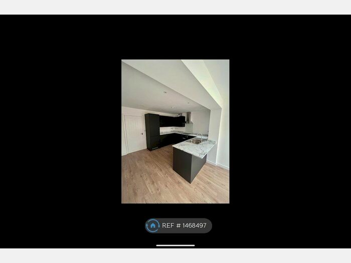 3 Bedroom Terraced House To Rent In Saxon Street, Manchester, M40