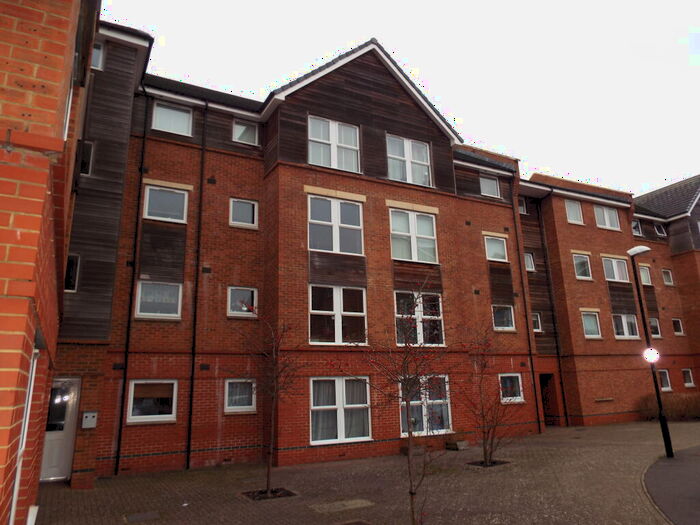 2 Bedroom Apartment To Rent In Old Town, SN1