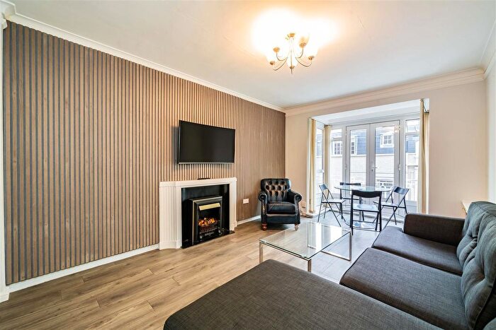 1 Bedroom Flat For Sale In Linton House, Holland Park Avenue, London, W11