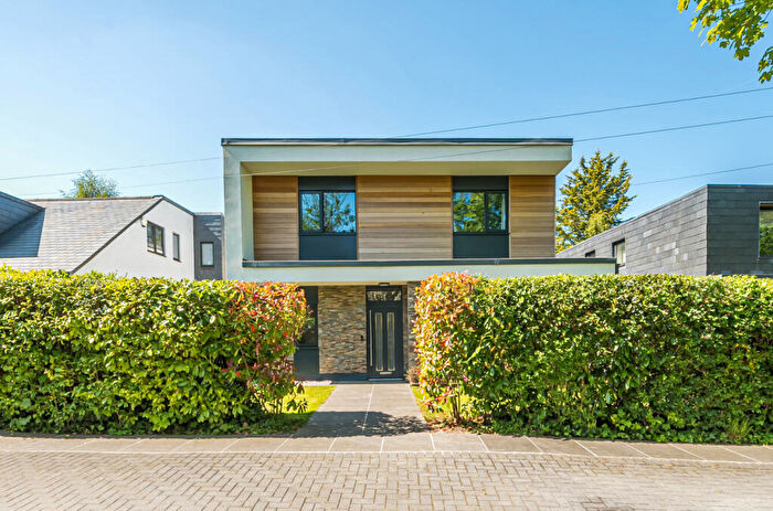 5 Bedroom Detached House For Sale In Whiteshute Lane, Winchester, Hampshire, SO23