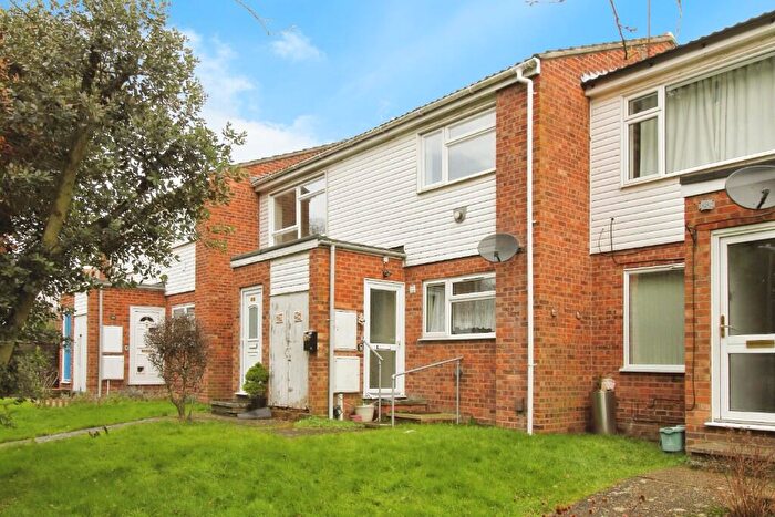 2 Bedroom Maisonette For Sale In Sadler Close, Colchester, Essex, CO2