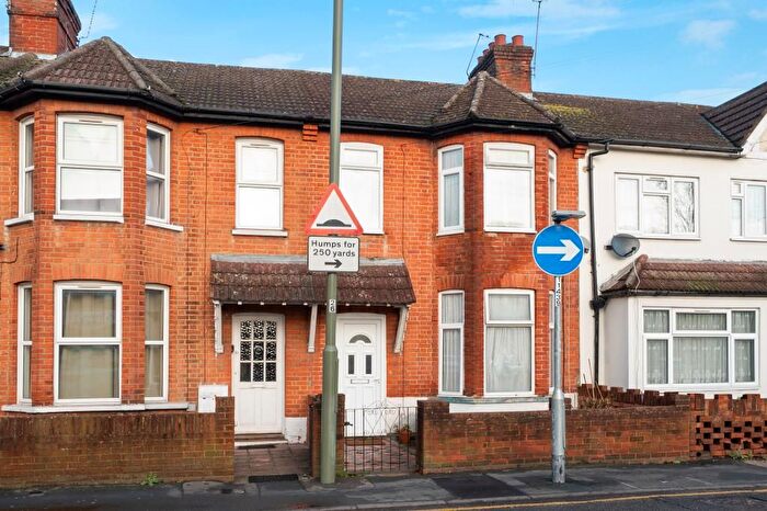 3 Bedroom Terraced House For Sale In Walton Road, Woking, Surrey, GU21