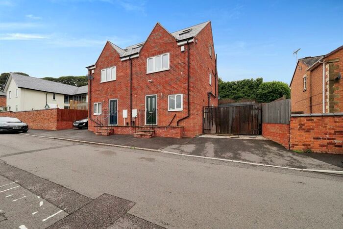 3 Bedroom Semi-Detached House For Sale In Hardwick Street, Tibshelf, Alfreton, DE55