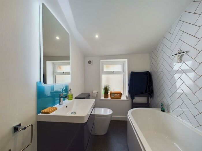 3 Bedroom Terraced House For Sale In Seaside, Ilfracombe, EX34