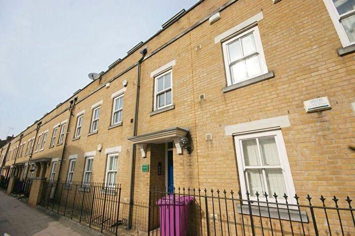 1 Bedroom Flat To Rent In Mile End, E3