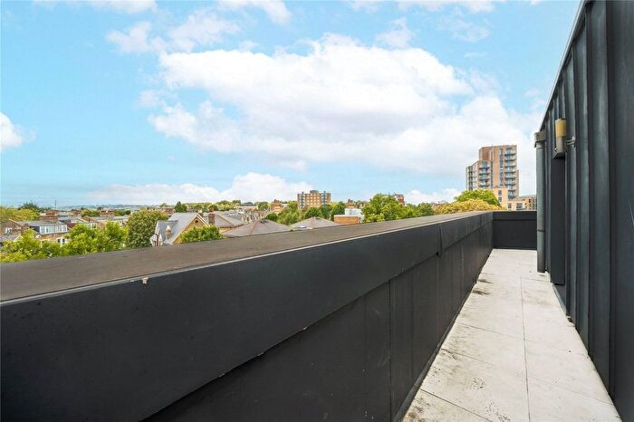 1 Bedroom Flat For Sale In Green Lanes Walk, London, N4