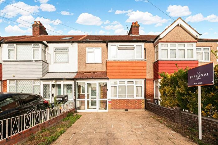 3 Bedroom Terraced House For Sale In Church Hill Road, Cheam, Sutton, SM3