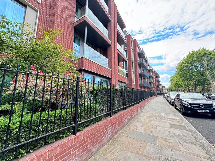 2 Bedroom Flat To Rent In Glenthorne Road, Hammersmith, W6