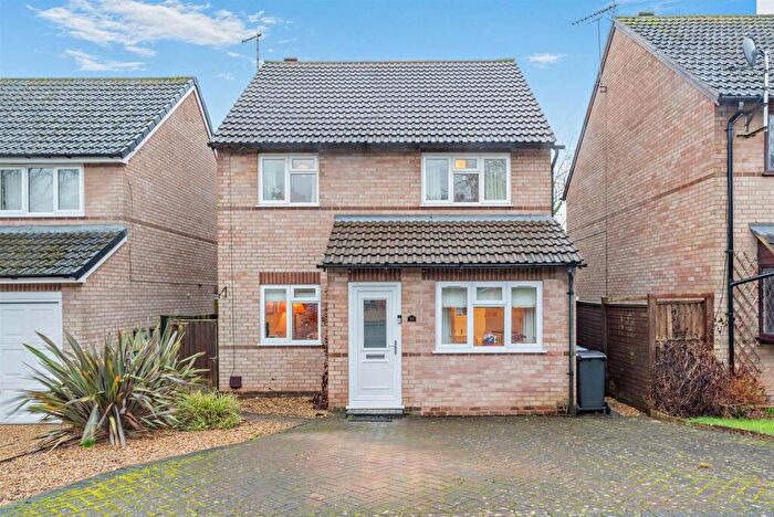 3 Bedroom Detached House For Sale In Ash Close, Uppingham, Rutland, LE15