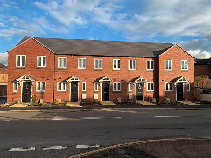 2 Bedroom Town House To Rent In High Street, Whetstone, Leicester, LE8