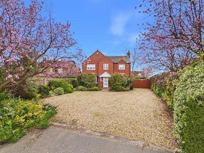 4 Bedroom Detached House For Sale In Conisholme Road, North Somercotes, Louth, LN11