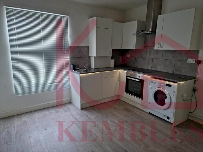 1 Bedroom Flat To Rent In High Street, Bentley, Doncaster, DN5