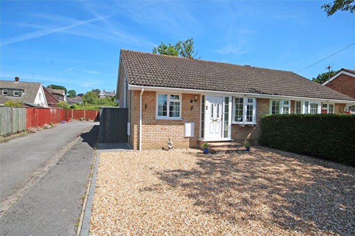 2 Bedroom Bungalow For Sale In Oak Road, New Milton, Hampshire, BH25