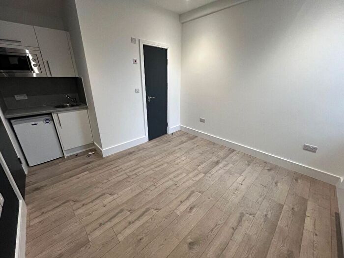 Studio To Rent In Westmoreland Road, London, SE17
