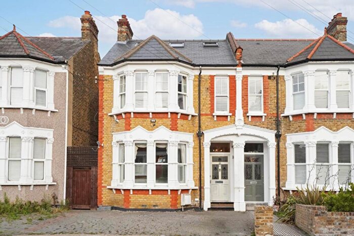 6 Bedroom Semi-Detached House For Sale In Carholme Road, Forest Hill, London, SE23