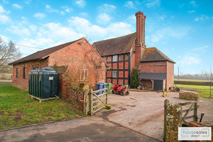 4 Bedroom Detached House For Sale In Ryecourt Farm Chaceley, Gloucester, GL19