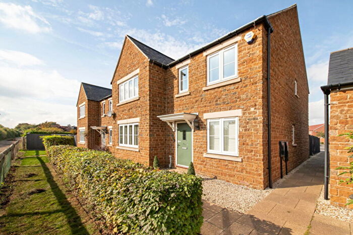 4 Bedroom Detached House For Sale In Longford Park Road, Bodicote, OX15
