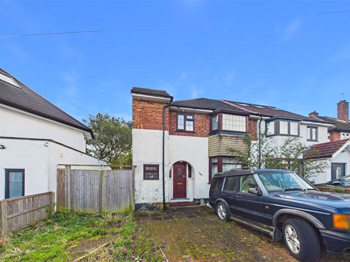 3 Bedroom Semi Detached House For Sale In Pine Gardens, Ruislip, HA4