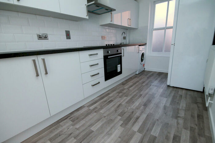 5 Bedroom Terraced House To Rent In High Street St Gregorys, Canterbury, CT1