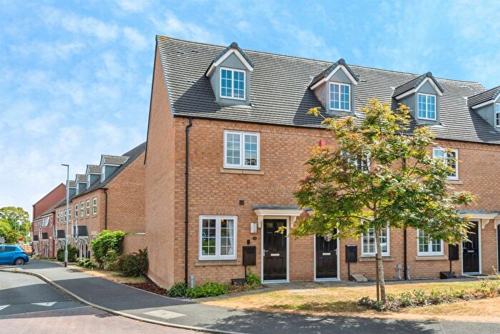 2 Bedroom End Of Terrace House For Sale In Lavender Way, Newark, NG24