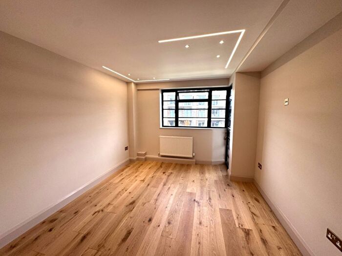 Studio To Rent In Nightingale Lane, London, SW4