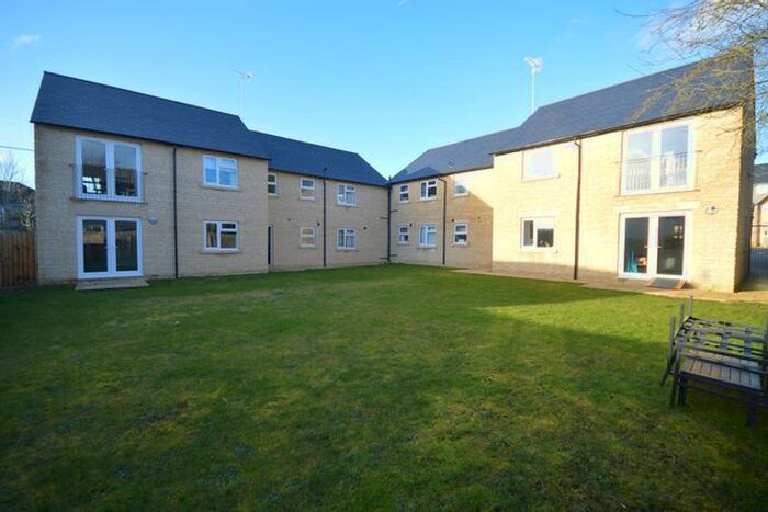2 Bedroom Flat To Rent In Apartment, Oaken Court, Cricklade Road, Cirencester, GL7