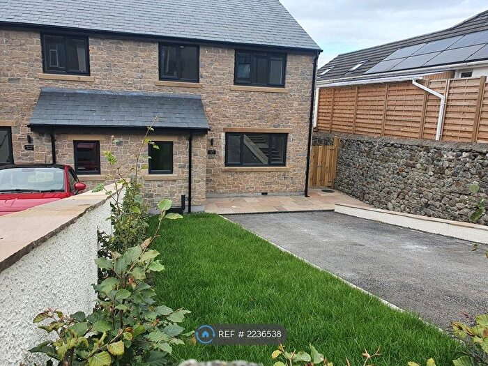 3 Bedroom Semi-Detached House To Rent In Grangeview, Carnforth, LA5