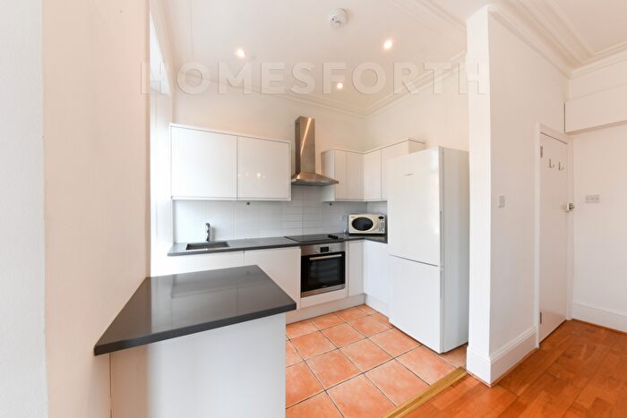 1 Bedroom Flat For Sale In Chichele Road, Willesden Green, NW2