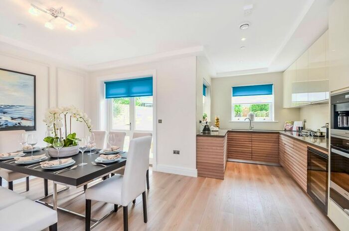 5 Bedroom Terraced House To Rent In Sulivan Road, Hurlingham, London, SW6