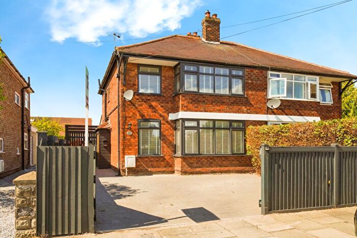 3 Bedroom Semi-detached House For Sale In Berwyn Avenue, Wirral, CH61