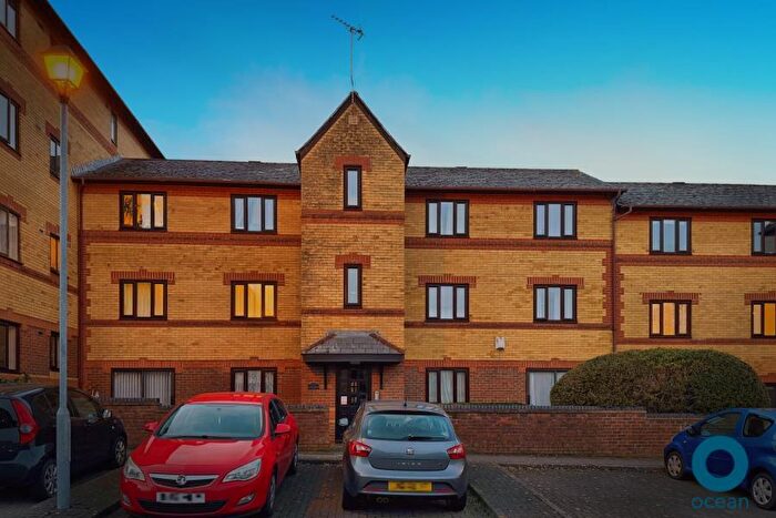 1 Bedroom Flat To Rent In Somerset Street - City Centre, BS1