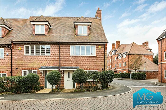 3 Bedroom End Of Terrace House To Rent In Guardhouse Way, Mill Hill, London, NW7