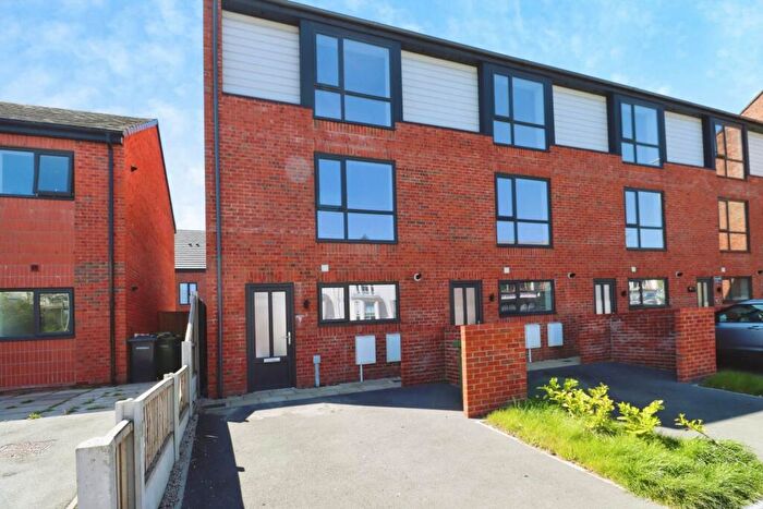 4 Bedroom End Of Terrace House For Sale In New Chester Road, Rock Ferry, CH42