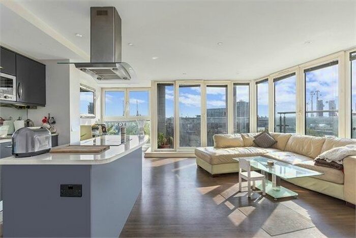 2 Bedroom Flat To Rent In The Oxygen, Western Gateway, Royal Victoria Docks, E16