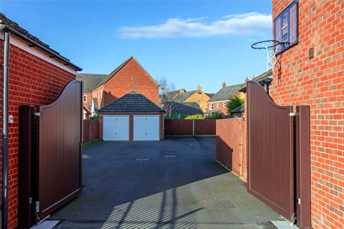 5 Bedroom Detached House To Rent In Ashmead Road, Bedford, Bedfordshire, MK41