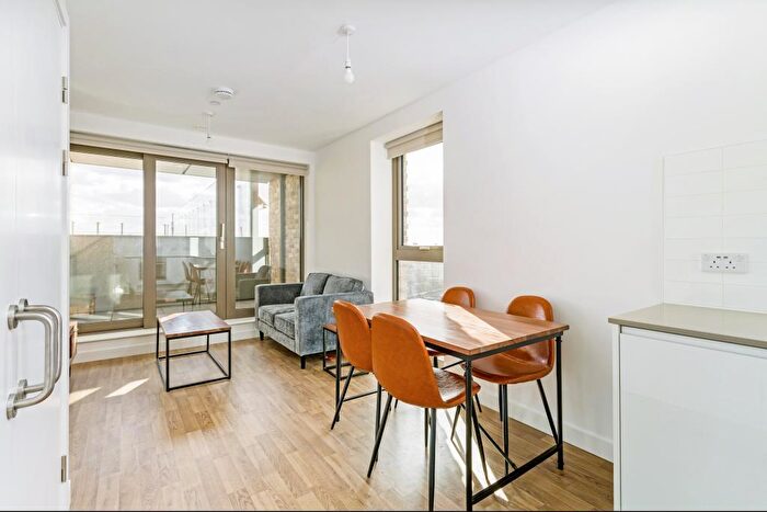 1 Bedroom Apartment To Rent In Apex Gardens, Seven Sisters London, N15