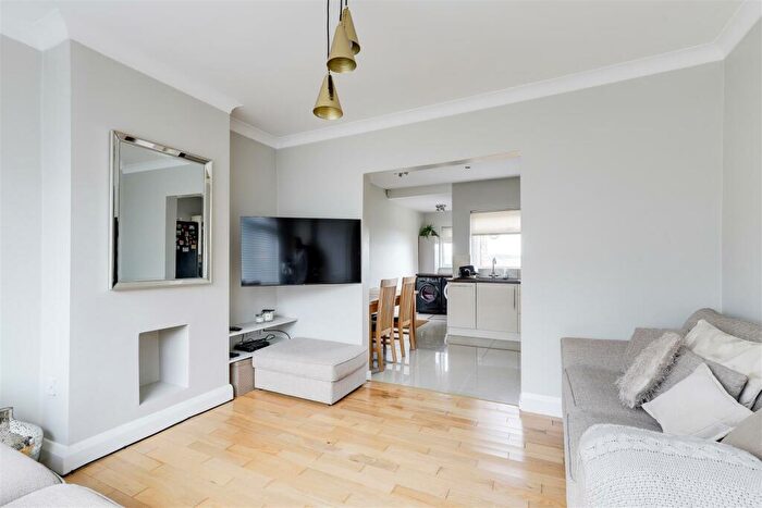 2 Bedroom Semi-Detached House For Sale In Norbett Road, Arnold, Nottinghamshire, NG5