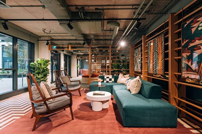 2 Bedroom Flat To Rent In New York, Quarry Hill, Leeds, LS2